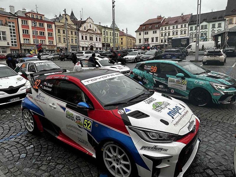 Tragédie, která se odehrála v rámci 58. ročníku Rallye Šumava, kdy po nehodě zemřela navigátorka Alena Krejčíková (41), nezasáhla jen příznivce rallye, ale její kamarády, jelikož byla na Klatovsku doma.