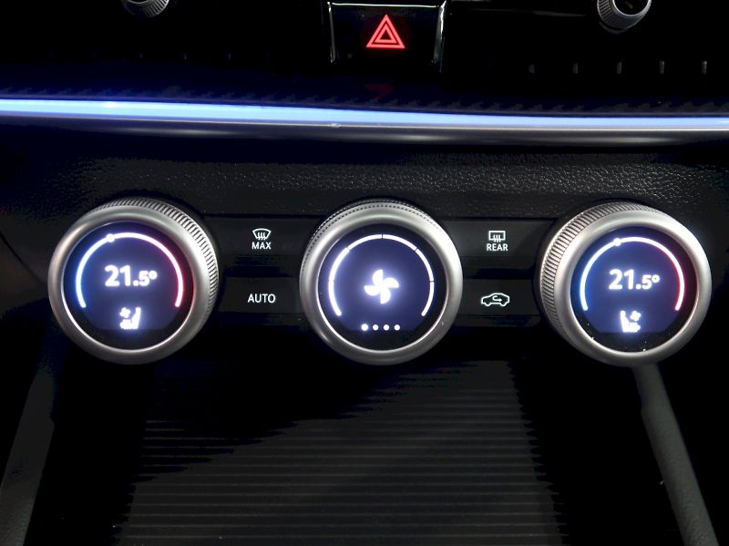 Škoda Superb (2026) SPORTLINE 2.0TDI 142KW 4x4 DSG - fotka 37 z 48