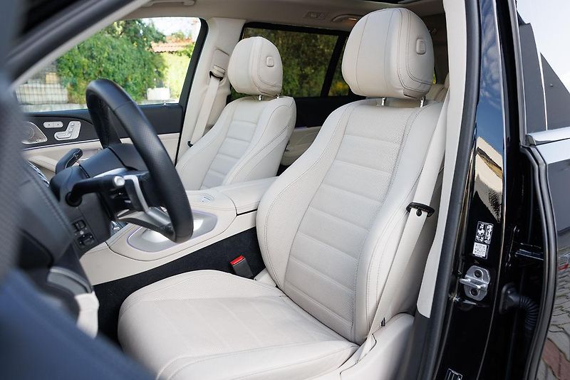 Mercedes-Benz GLS (2024) GLS 450d 4Matic AMG Line - fotka 34 z 64