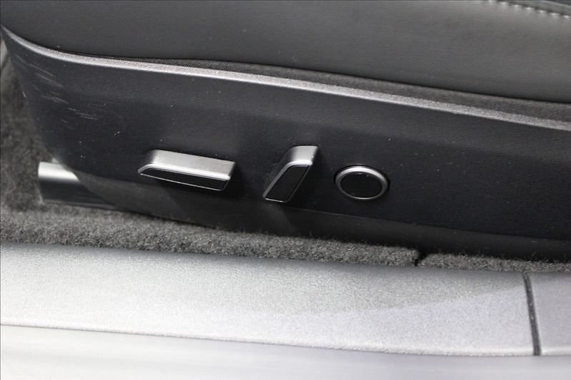 Tesla Model 3 0,0 Long Range 68 600KM - fotka 15 z 33