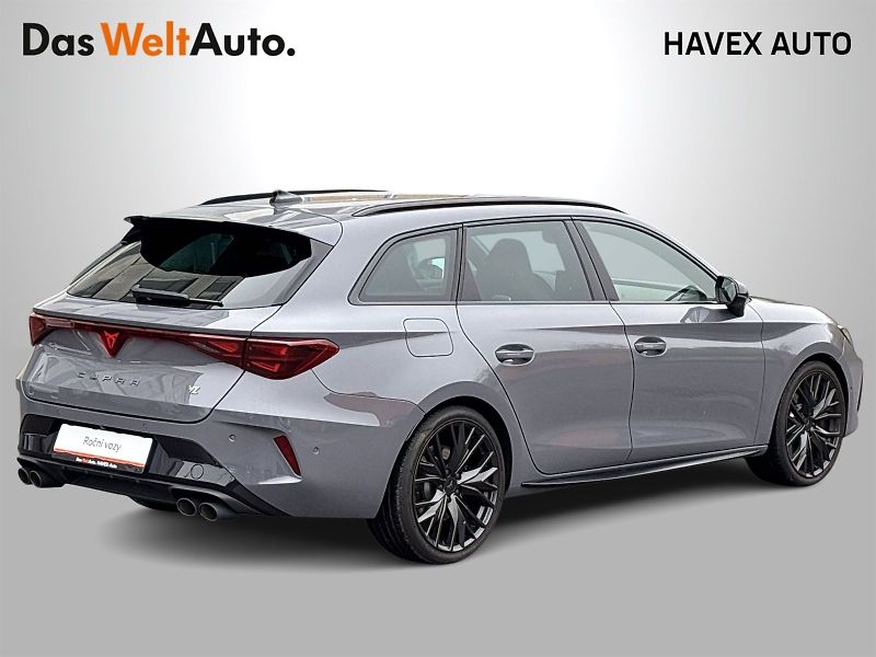 Cupra Leon (2026) SP 2.0 TSI 4WD DSG VZ - fotka 2 z 36