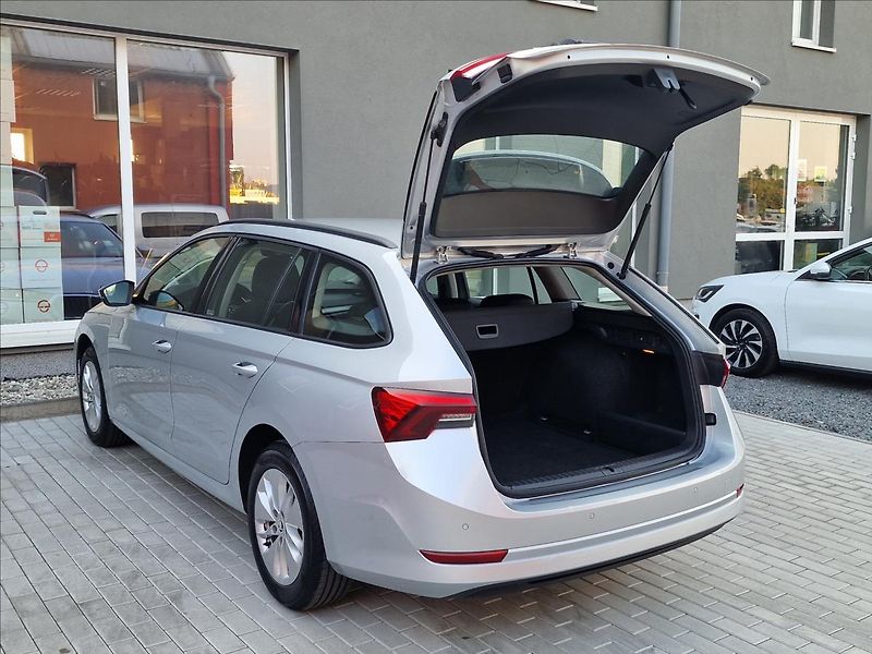 Škoda Octavia 2.0TDI Combi, původ ČR,1.Maj. - fotka 41 z 50