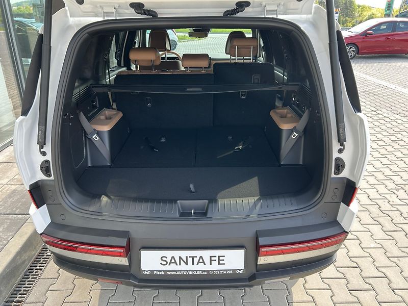 Hyundai Santa Fe 26 1,6 TGDI HEV 4WD STYLE PREM - fotka 7 z 44