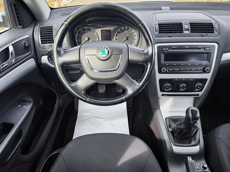 Škoda Octavia 1,4TSI 90kW 1 MAJITEL - fotka 30 z 49