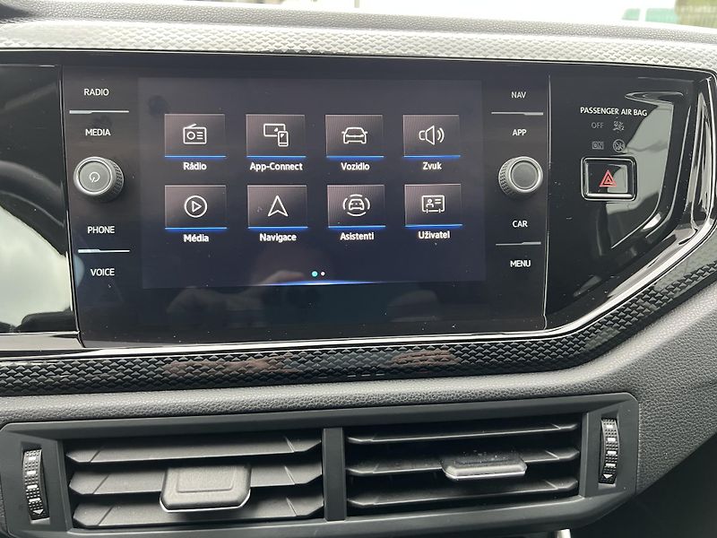 Volkswagen Taigo (2023) 1.0 TSI, pěkný stav - fotka 22 z 28
