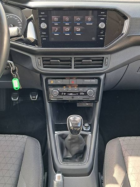 Volkswagen Ostatní (2020) VW T-CROSS LIFE 1.0 TSI / 85 k - fotka 14 z 27