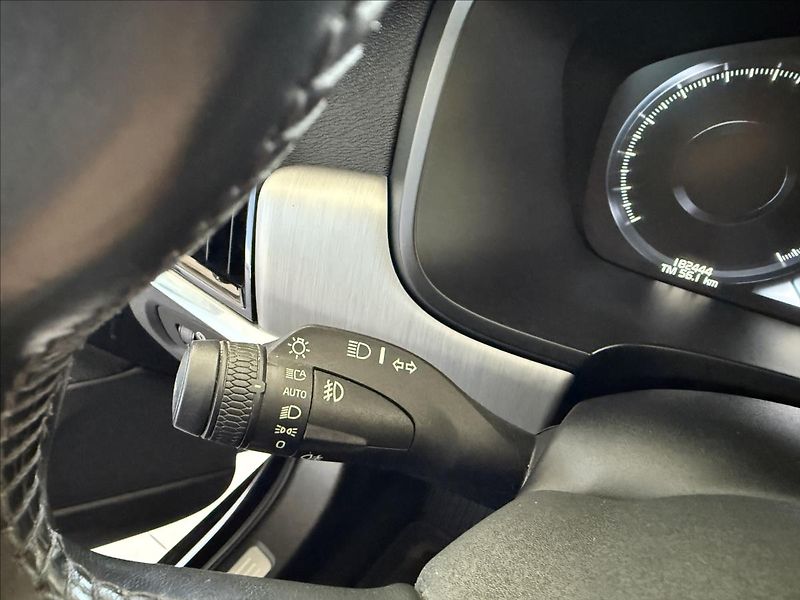Volvo V90 2,0   140kW,D4,AWD,SERVISKA, - fotka 14 z 34