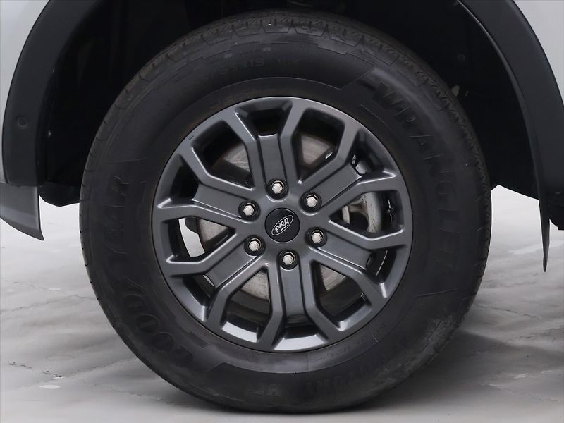 Ford Ranger 3,0 V6 TDi Double Cab Wildtrak - fotka 34 z 41