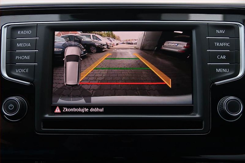 Volkswagen Passat (2016) Highline 2.0 TDI, 4X4 - fotka 17 z 21