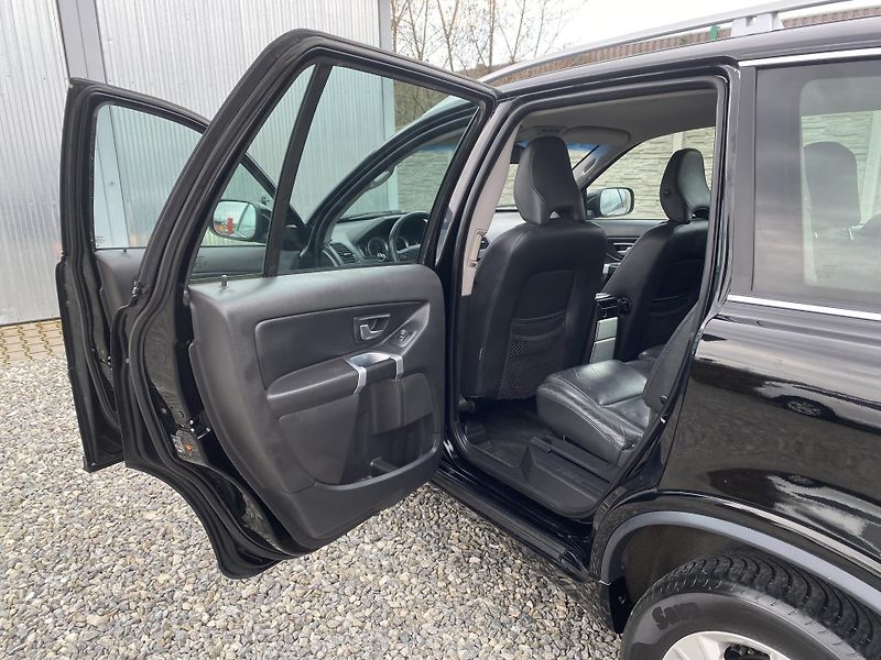 Volvo XC90 2.5TDi D5 200PS 7M 196000KM 1A - fotka 100 z 161