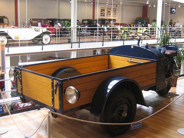Tatra 49., zdroj: Wikimedia Commons, Cimmerian praetor, CC BY-SA 3.0