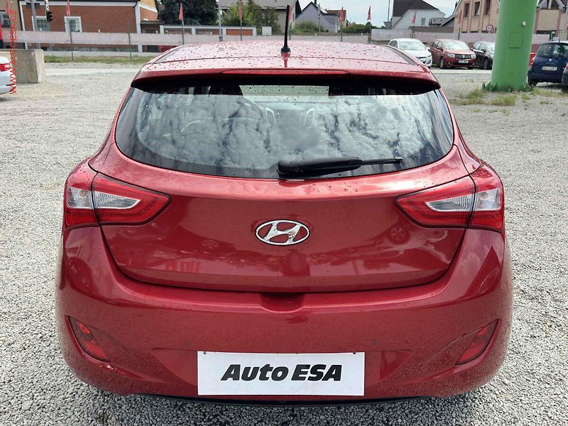 Hyundai i30 (2016) 1.6CRDI, STK7/28 - fotka 5 z 18