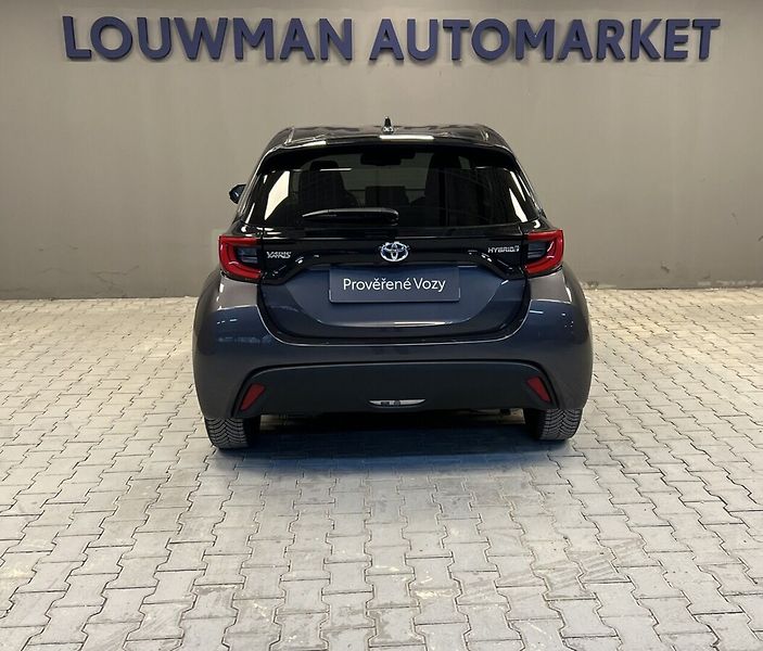 Toyota Yaris 1.5 Hybrid AT COMFORT STYLE TE - fotka 14 z 16