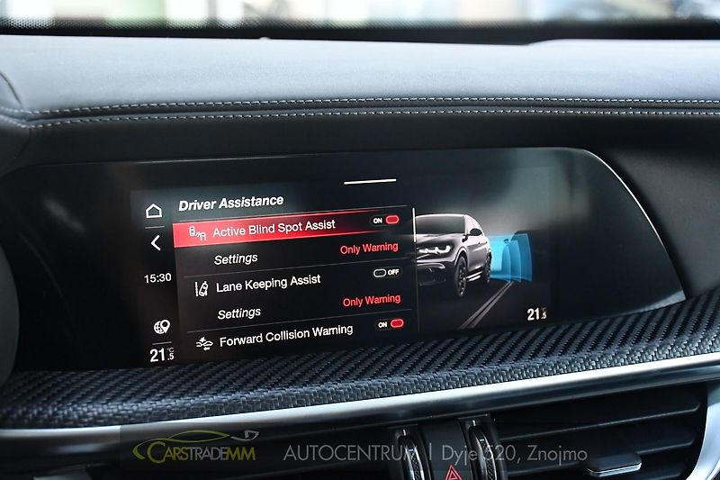 Alfa Romeo Stelvio 2.9V6 Bi-T.382 kW QUADRIFOGLIO - fotka 36 z 61