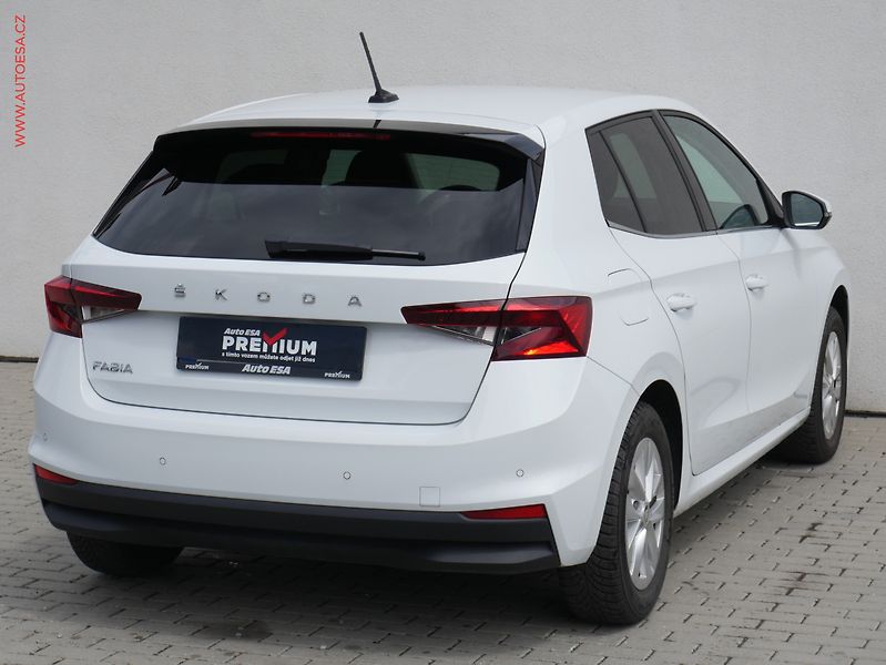 Škoda Fabia (2022) 1.0 TSI, 1.maj,ČR, Style, LED - fotka 4 z 20