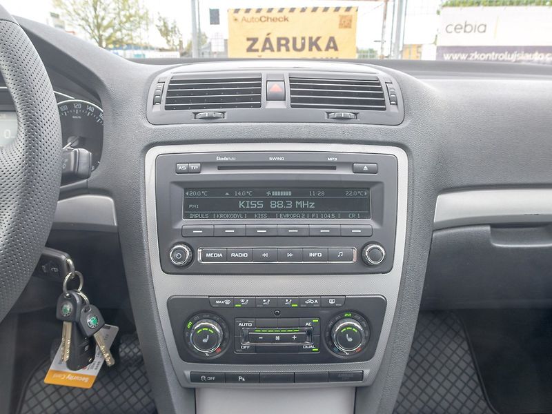 Škoda Octavia (2011) ČR 2.0TDI 103KW – VÝHŘEV - fotka 20 z 42