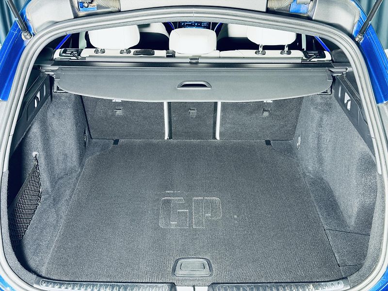 Mercedes-Benz Třídy C (2022) 200*AMG*ZÁRUKA*TAŽNÉ*NAPPA - fotka 39 z 42