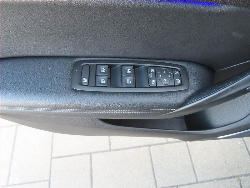 Renault Mégane (2020) 1.3 TCe, Serv.kniha, Kůže - fotka 16 z 18