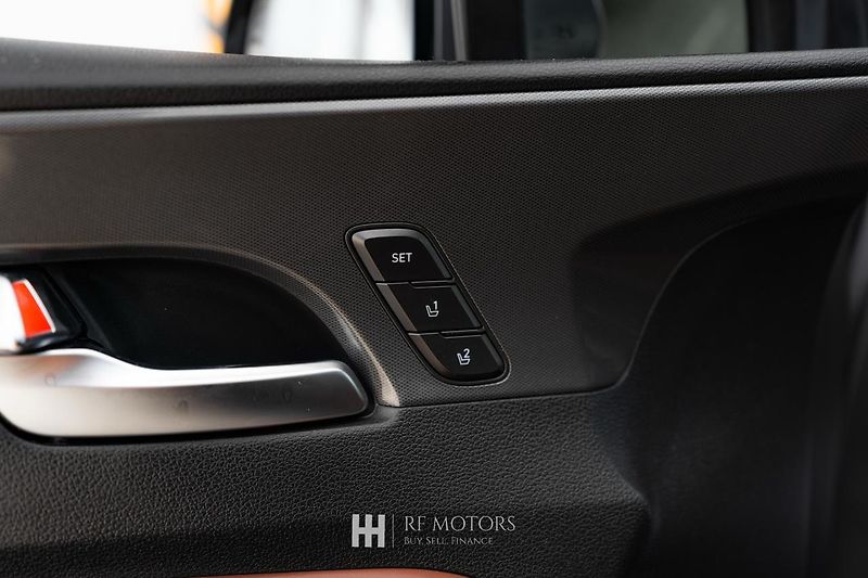 Hyundai Santa Fe (2023) - fotka 26 z 49