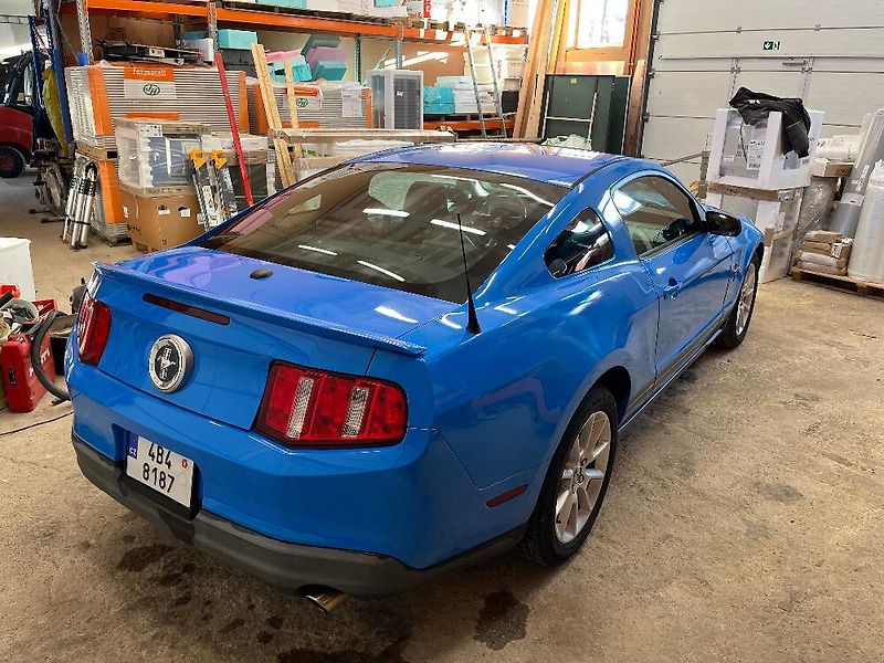 Ford Mustang (2010) 4,0 L manuální převodovka - fotka 6 z 15