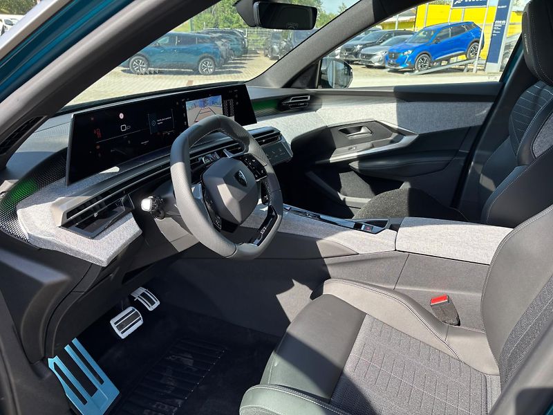 Peugeot 5008 (2026) GT Hybrid 145 e-DCS6 - fotka 12 z 19