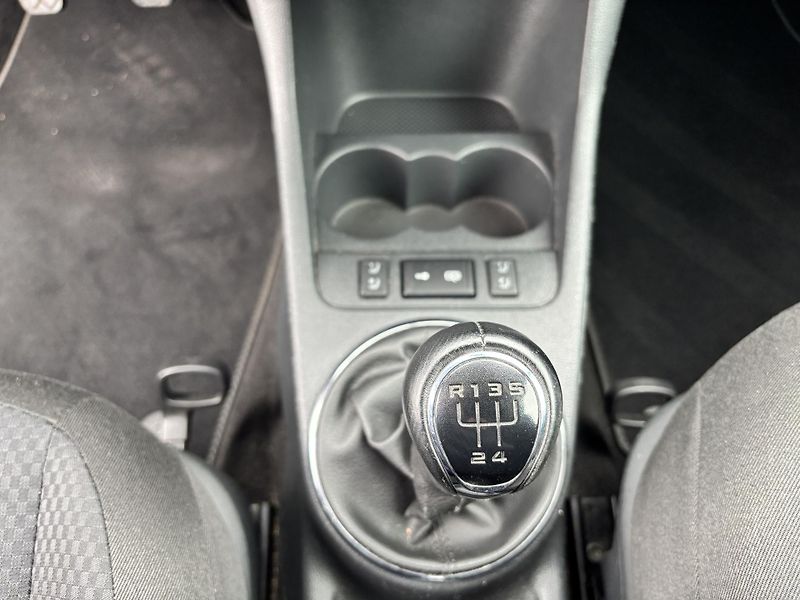 Škoda Fabia (2012) 1.2TSi Elegance serv. kniha! - fotka 24 z 26