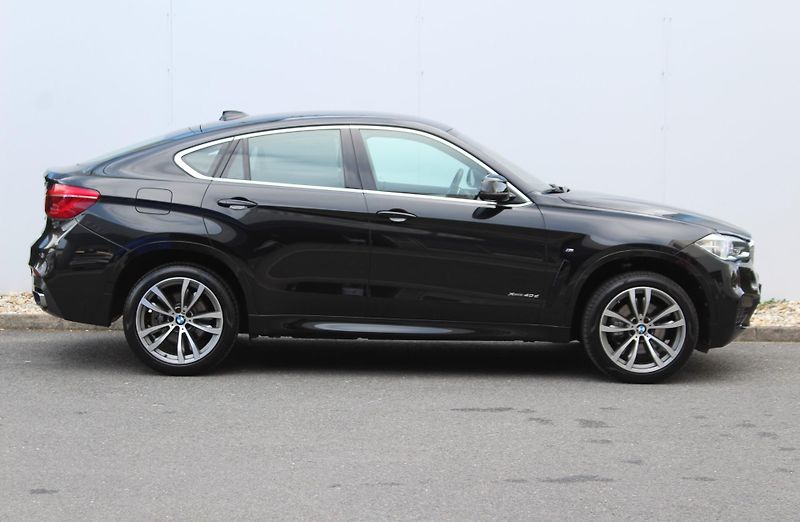 BMW X6 xDrive40d - fotka 3 z 25