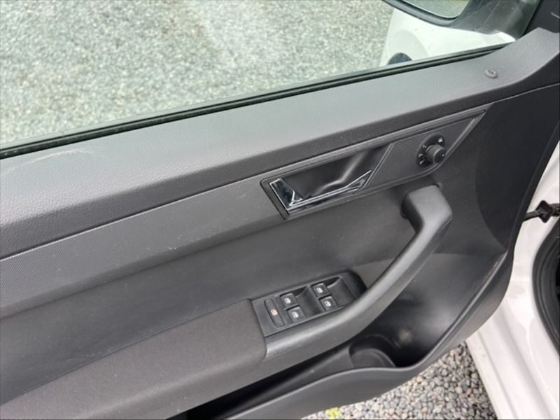Škoda Fabia 1,0 TSI 70 Ambition - fotka 11 z 11