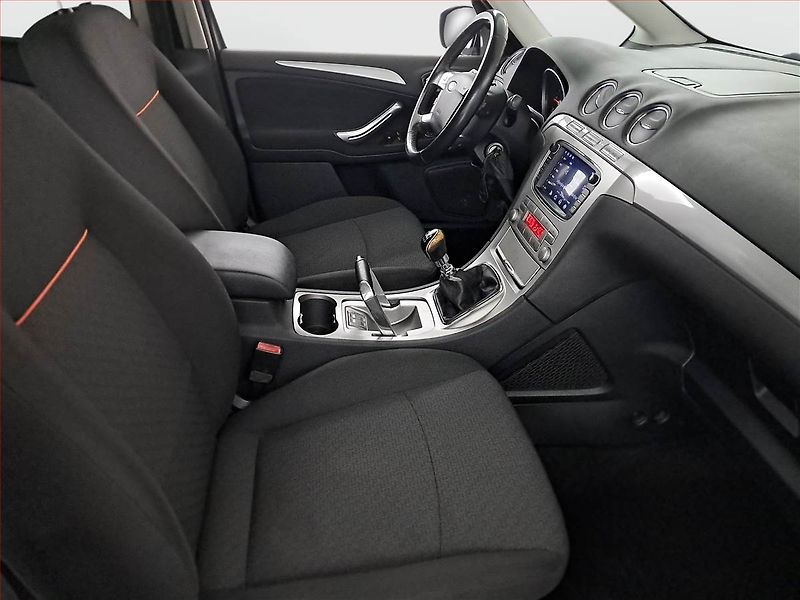 Ford Galaxy (2010) 2.0 TDCi, 7 míst, slušný stav - fotka 9 z 18
