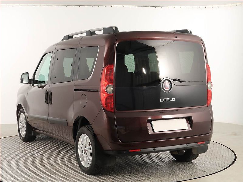 Fiat Dobló (2014) 1.6 MultiJet, 5Míst, SR, DPH - fotka 4 z 19