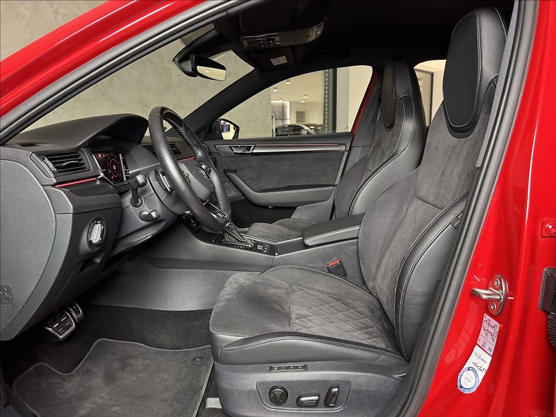 Škoda Superb 1,5 TSi  DSG Sportline Virtual - fotka 21 z 48