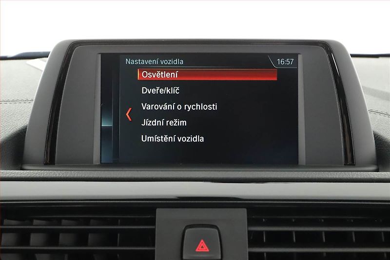 BMW Řada 2 (2019) M240i xDrive - fotka 14 z 18