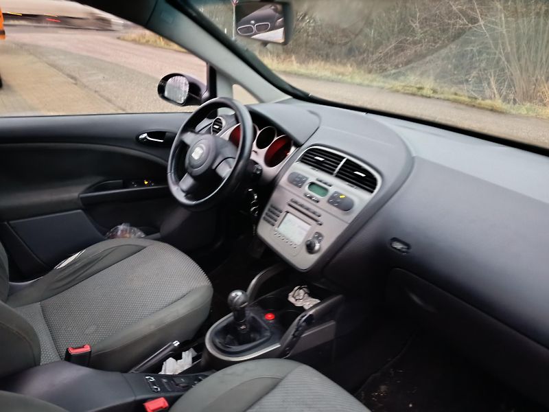 Seat Toledo (2006) 2.0 103kw  - fotka 28 z 31