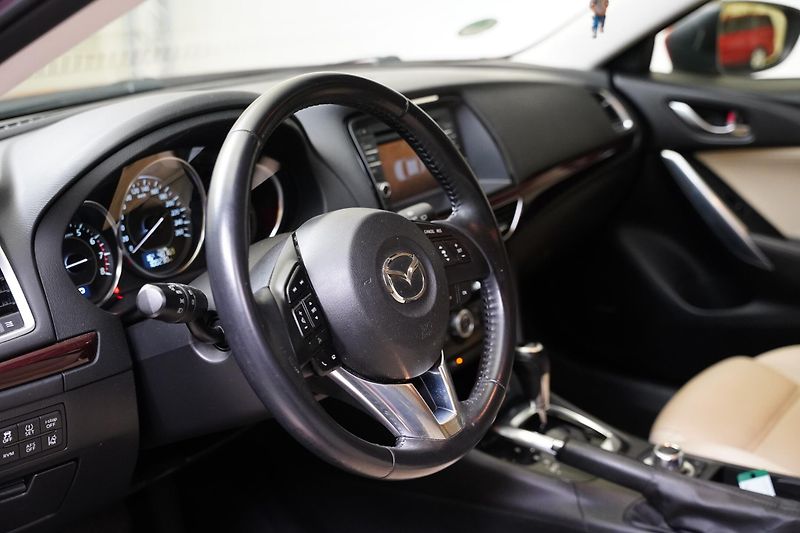 Mazda 6 - fotka 14 z 26