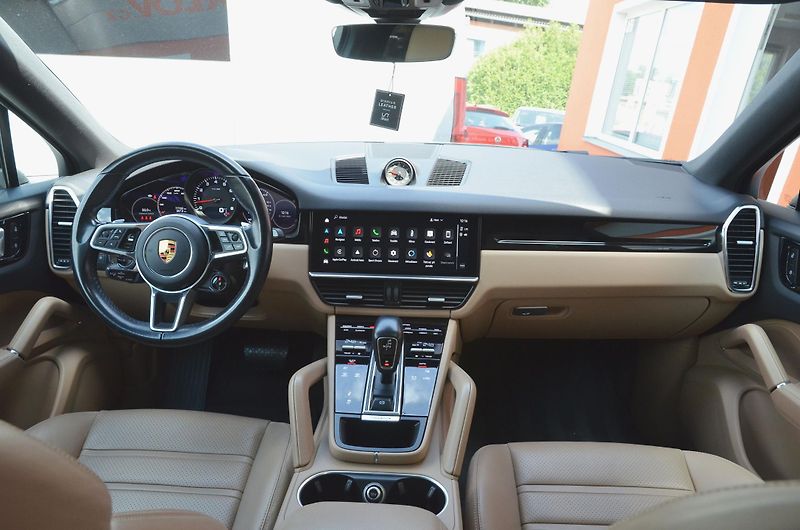 Porsche Cayenne (2022) // REZERVOVÁNO // - fotka 20 z 45