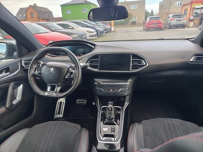 Peugeot 308 (2021) - fotka 22 z 34