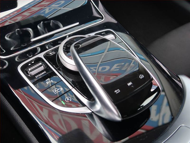 Mercedes-Benz Třídy C (2019) Classic C 220 d, Automat, Navi - fotka 17 z 20