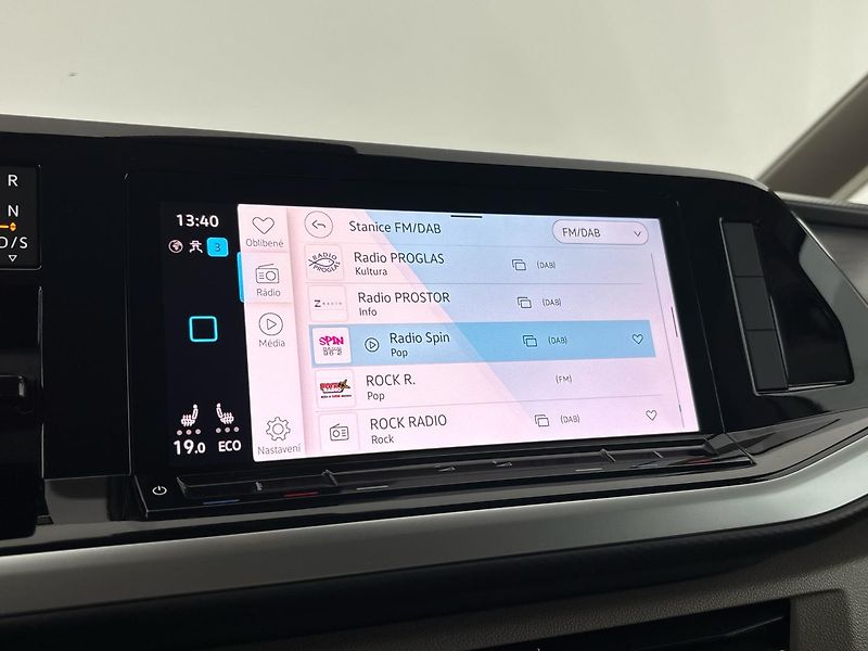 Volkswagen Multivan Life DSG eHybrid - fotka 12 z 30