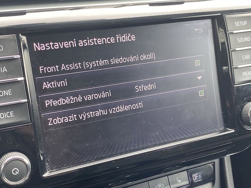 Škoda Superb (2016) Combi 2.0 TDI Ambition - fotka 20 z 31