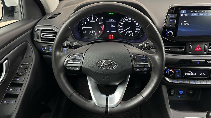 Hyundai i30 1.0 T-GDI Smart Kombi - fotka 9 z 23