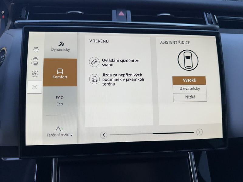 Land Rover Range Rover Velar (2026) 3,0 DYNAMIC SE D300 - fotka 19 z 36