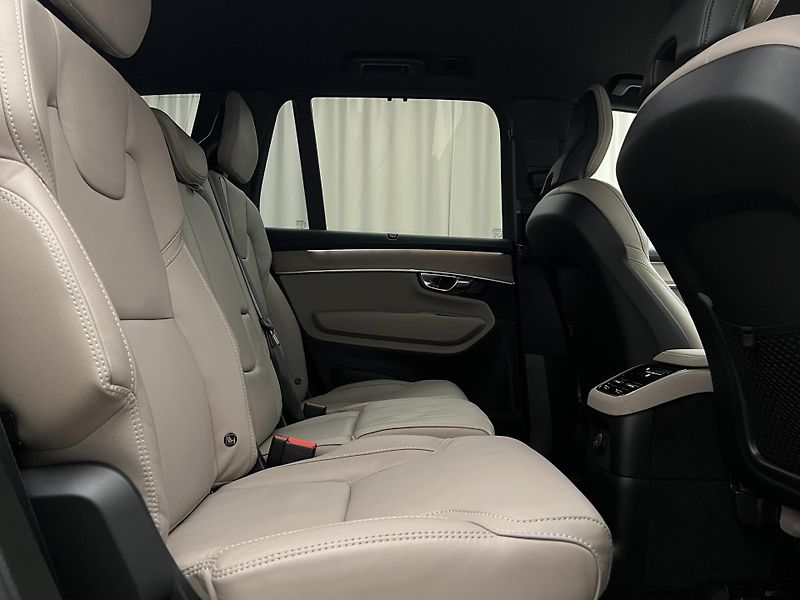 Volvo XC90 T8 AWD BRIGHT PLUS 7 MÍST - fotka 23 z 53