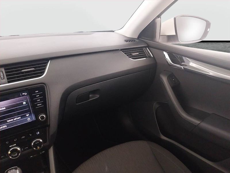 Škoda Octavia (2017) 1.4 TSI, Automat, Navi - fotka 8 z 25