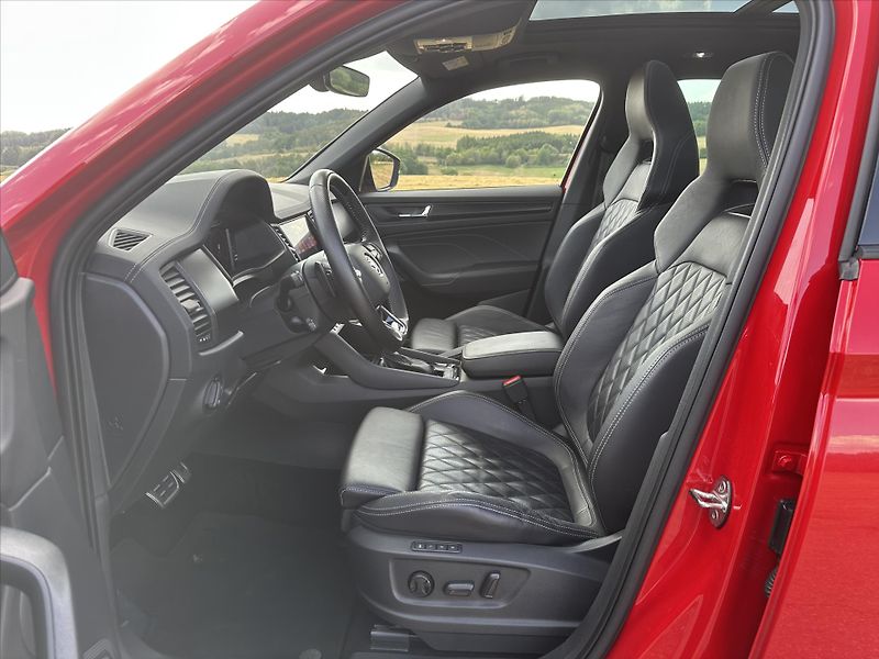 Škoda Kodiaq 2,0 TDI 147kW Sportline Zaruka - fotka 17 z 44