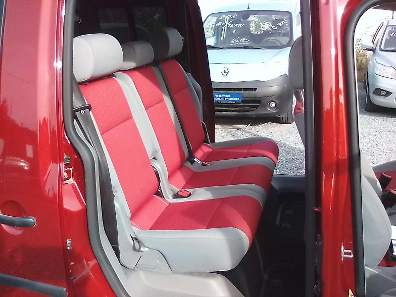 Volkswagen Caddy (2007) 1.6i / 75 KW , 7 míst - fotka 19 z 27
