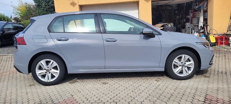 Volkswagen Golf (2021) 8 1,5TSi 96kW Life FuLLeD - fotka 4 z 45