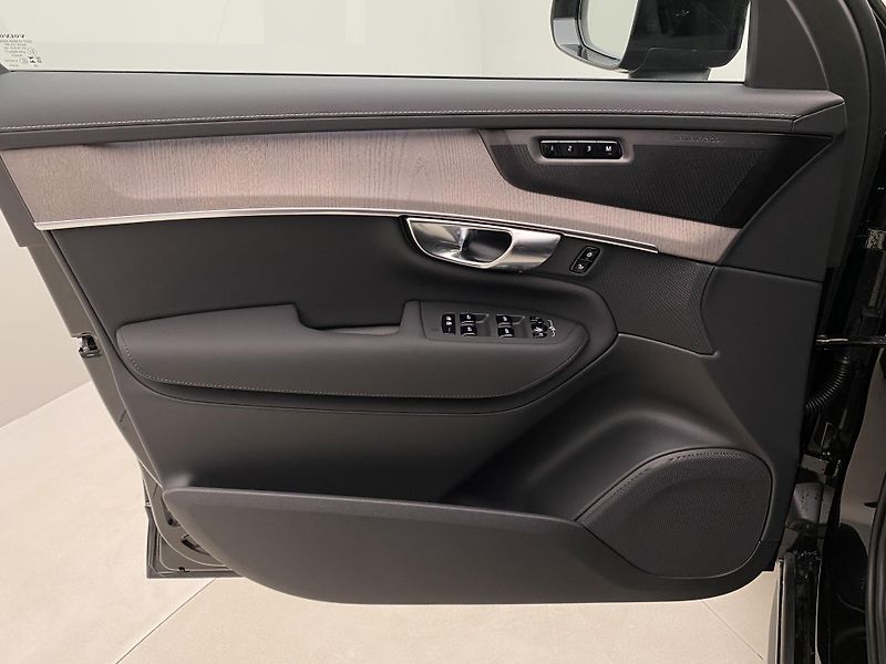 Volvo XC90 (2026) T8 AWD Plug-in DARK PLUS 7m - fotka 7 z 72