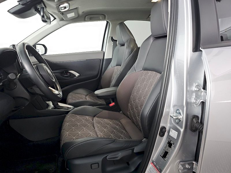 Toyota Yaris Cross (2025) 1.5HEV 130k EXECUTIVE - fotka 6 z 29