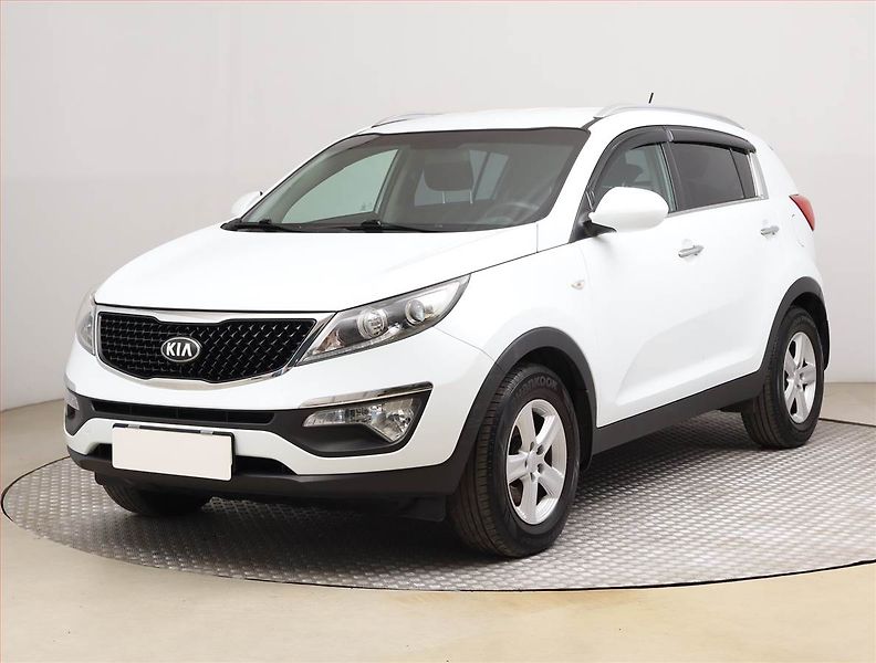 Kia Sportage (2015) 1.6 GDI, Navi, Tempomat - fotka 2 z 18