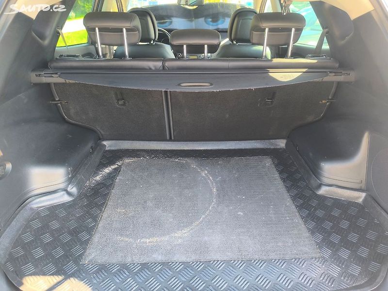 Hyundai ix35 2.0D4X4,90KM,MAX VÝBAVA,KRÁSNÝ - fotka 8 z 27